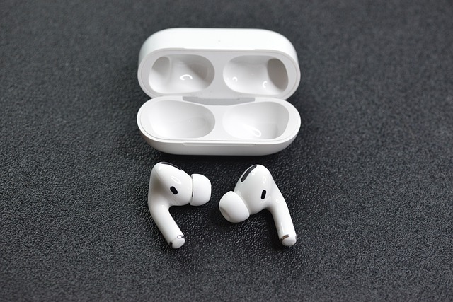 Apple просит поставщиков перенести производство AirPods и Beats в Индию